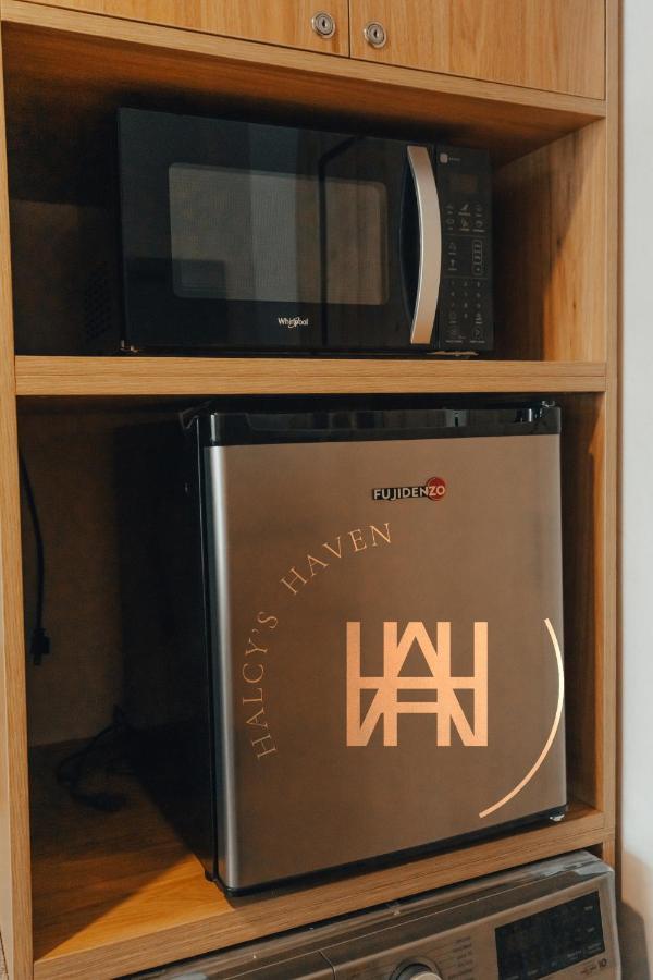 Halcy'S Haven, Studio Condo At The Heart Of Davao City Екстериор снимка